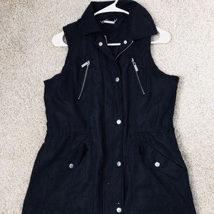Black utility vest